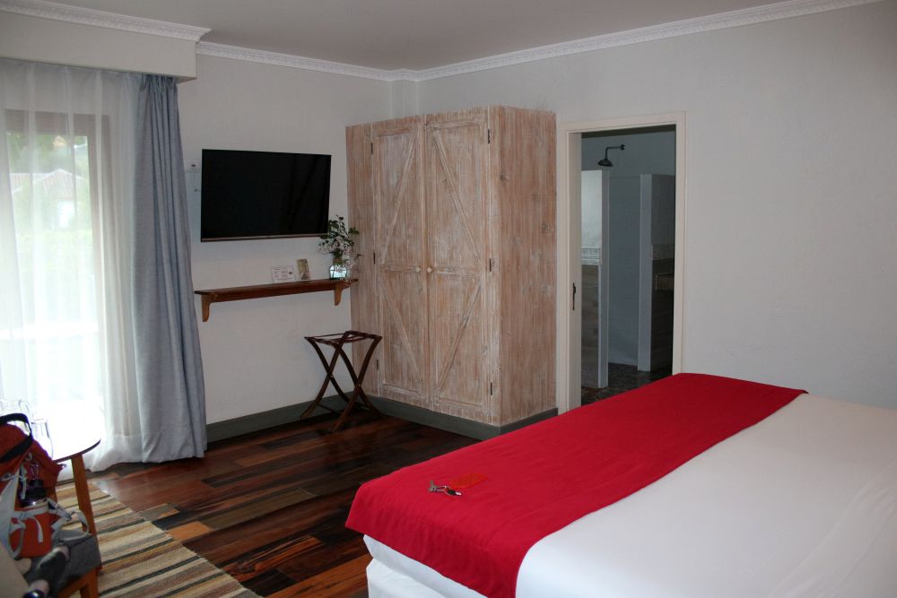 CL2410LD585_casablanca-bcw-a-room.jpg [&copy; Last Frontiers Ltd]