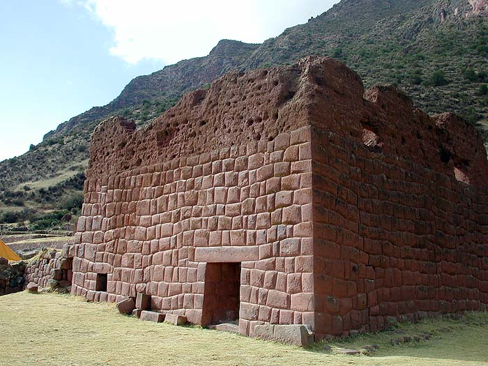 PE1003JF188_huchuyqosqo_trek.jpg [&copy; Last Frontiers Ltd]